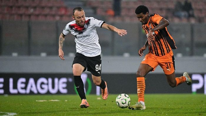 Шахтар за 3 хвилини побив жертву Динамо і гарантував собі плей-офф ЛК – скандальні рішення судді не завадили