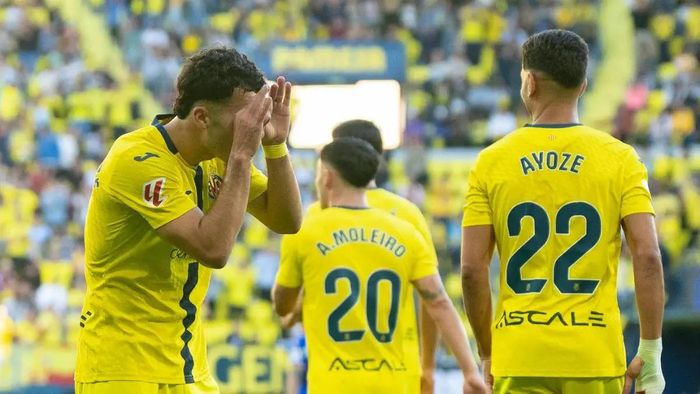 Під час матчу Ліги чемпіонів стався курйозний фейл – командам увімкнули не той гімн (ВІДЕО)