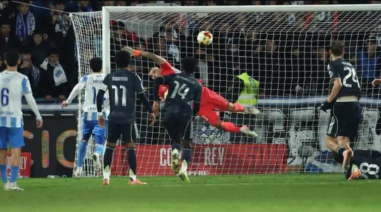 Лунин спасает Реал на последней минуте / Фото Thomas COEX / AFP via Getty Images