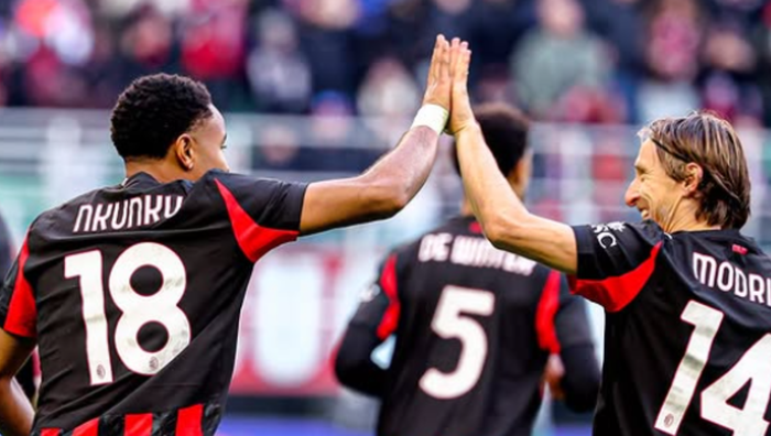 Мілан з дублем екс-зірки Челсі розгромно переміг і очолив Серію А Мілан з дублем екс-зірки Челсі розгромно переміг і очолив Серію А