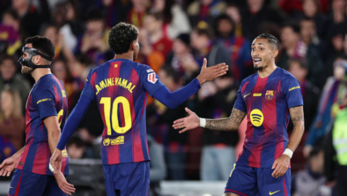 Барселона з дублем Рафіньї дотиснула Осасуну та збільшила відрив від кризового Реала Барселона з дублем Рафіньї дотиснула Осасуну та збільшила відрив від кризового Реала