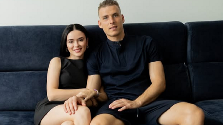 Андрій Лунін з дружиною / Інстаграм