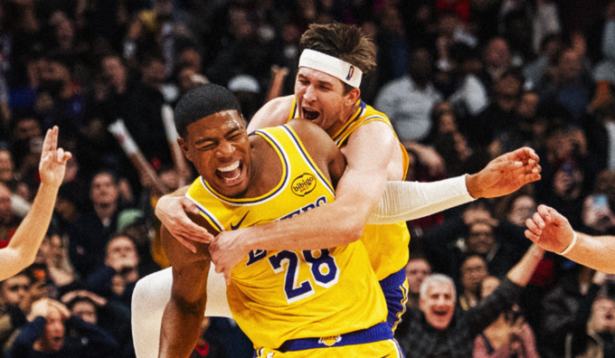 Михайлюк попал в топ-5 лучших, эпическая победа Лейкерс на последней секунде с ассистом Леброна (ВИДЕО)