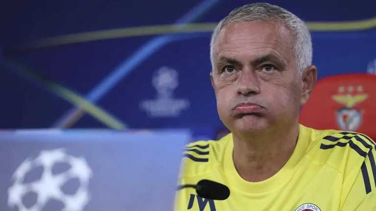 Жозе Моуринью / фото: EFE/MIGUEL A. LOPES Жозе Моуринью / фото: EFE/MIGUEL A. LOPES