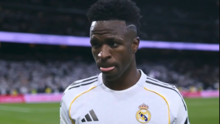 Винисиус заплакал из-за хейта фанов Реала перед матчем – бразильца утешал Мбаппе (ВИДЕО) Винисиус заплакал из-за хейта фанов Реала перед матчем – бразильца утешал Мбаппе (ВИДЕО)