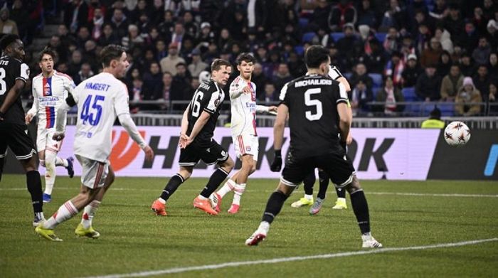 Обидчик Динамо финишировал последним, Фонсека бил Тайсона и Кендзеру, Зинченко подарили разгром венгров: ЛЕ