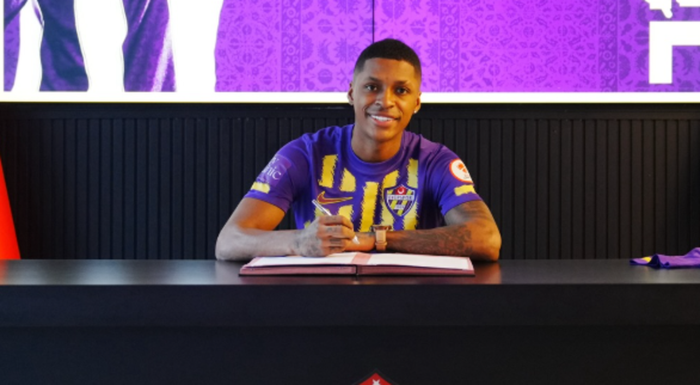 Динамо официально отпустило легионера, который не смог конкурировать с Ярмоленко