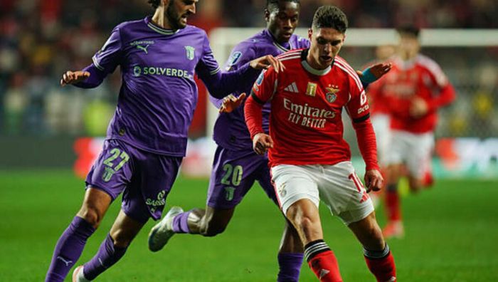 Бенфика получила нагоняй в полуфинале Кубка лиги – Трубин пропустил трижды, Судаков упустил момент Бенфика получила нагоняй в полуфинале Кубка лиги – Трубин пропустил трижды, Судаков упустил момент