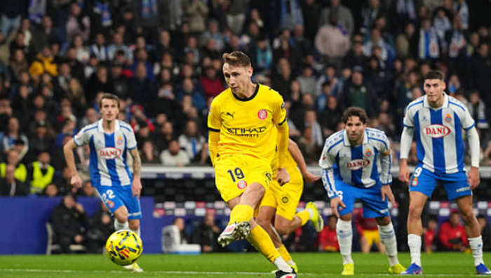 Ванат оформив дубль та забив у третьому матчі поспіль – Жирона перемогла у каталонському дербі Ванат оформив дубль та забив у третьому матчі поспіль – Жирона перемогла у каталонському дербі