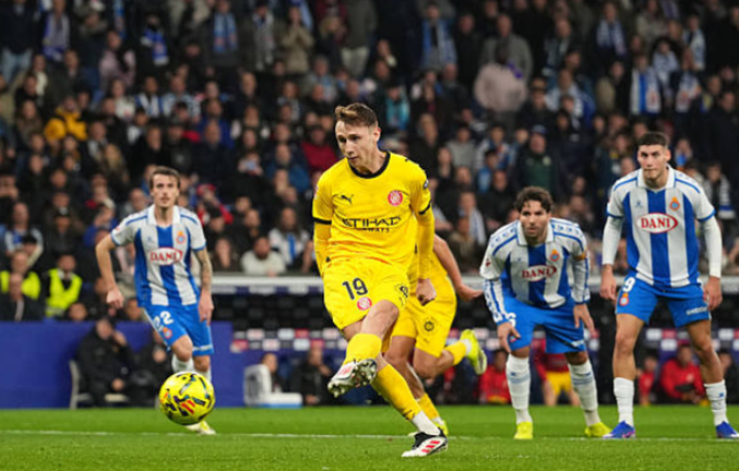 Владислав Ванат / Photo by Alex Caparros / Stringer via Getty Images