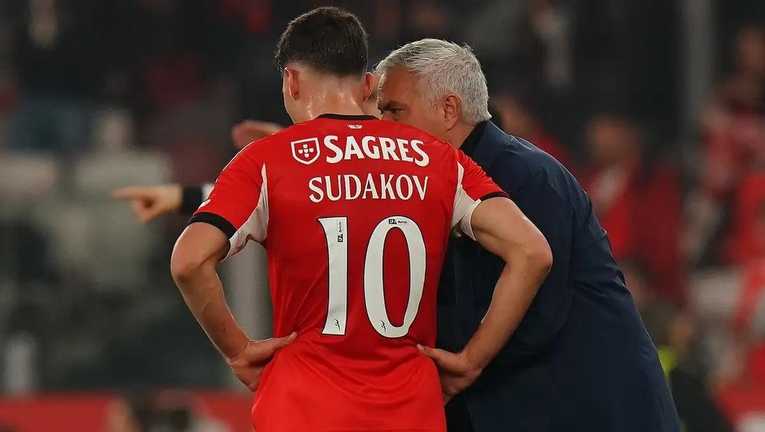 Судаков и Моуринью / Photo by Gualter Fatia/Getty Images