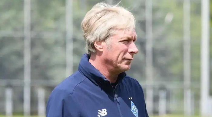 Комунальник, який звинувачує Михайличенка у побитті, розповів подробиці конфлікту – частина свідків на стороні динамівця