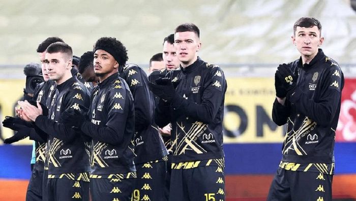 "Возможно все, даже объединение с Карпатами": спортивный директор Руха отреагировал на слухи о ликвидации клуба "Возможно все, даже объединение с Карпатами": спортивный директор Руха отреагировал на слухи о ликвидации клуба