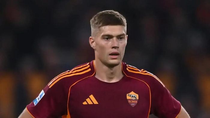 Довбик може перейти в Ювентус – Рома хоче здихатись українця і пропонує його низці клубів