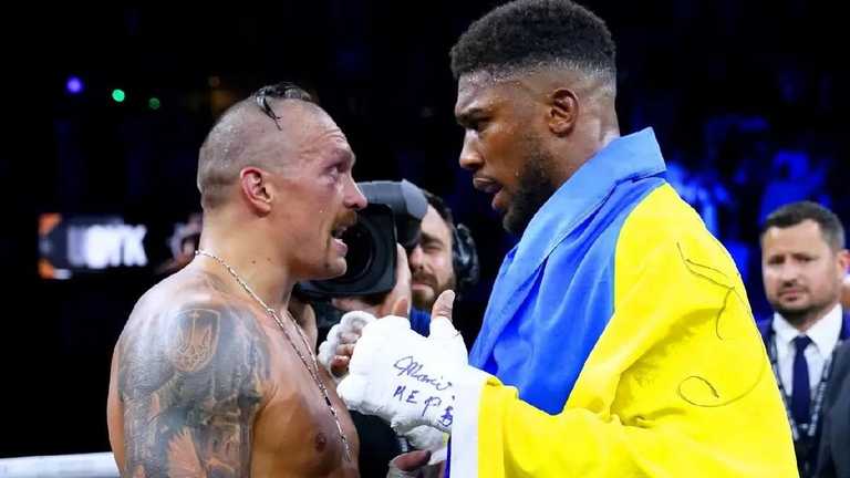 Александр Усик и Энтони Джошуа / PA Media Archive Александр Усик и Энтони Джошуа / PA Media Archive