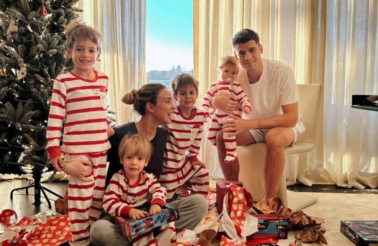 Альваро Мората и Алисия Кампельо с детьми / Фото instagram