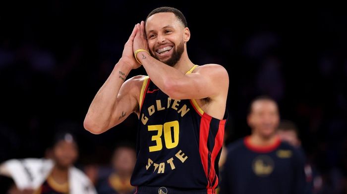 Карри устроил погром и переписал историю НБА, чемпионы потерпели третье поражение подряд, два матча пришлось перенести