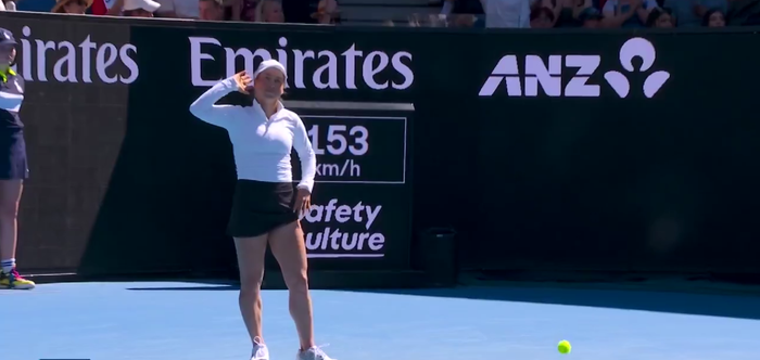 Екс-росіянка зганьбилась після перемоги над сенсацією Australian Open – зневажила публіку й почула свист