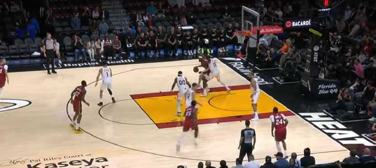 Маямі – Фінікс / скріншот