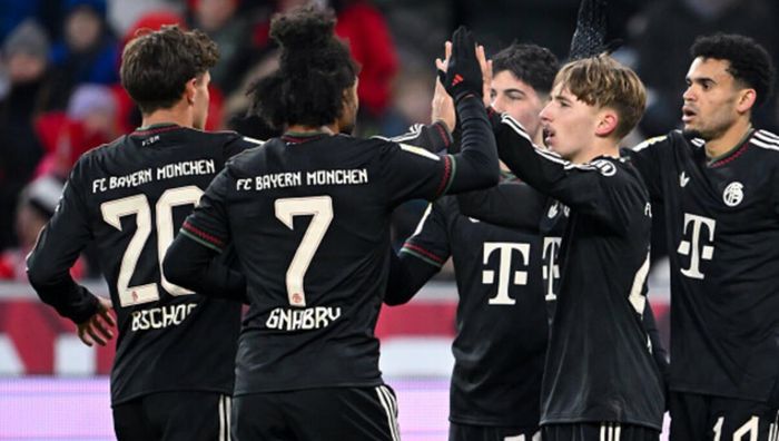 Бавария устроила разгром Вольфсбурга с 8 голами и увеличила отрыв в Бундеслиге Бавария устроила разгром Вольфсбурга с 8 голами и увеличила отрыв в Бундеслиге