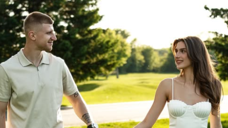 Данило Бескоровайний з дівчиною / Фото з соцмереж Данило Бескоровайний з дівчиною / Фото з соцмереж