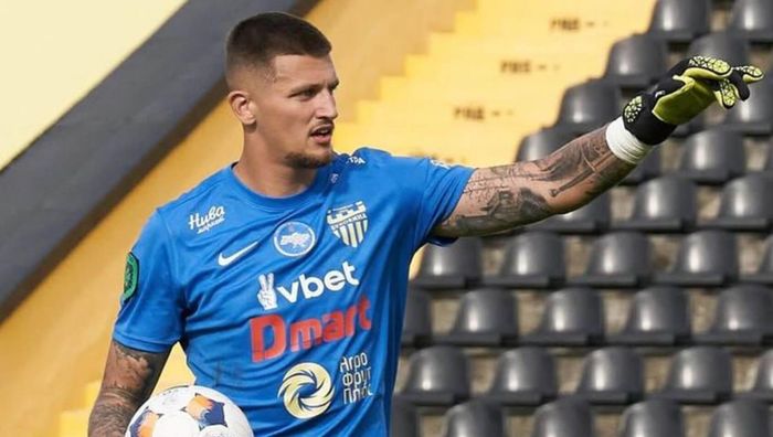 Буковина достроково розірвала контракт із воротарем, якого сватають в УПЛ Буковина достроково розірвала контракт із воротарем, якого сватають в УПЛ