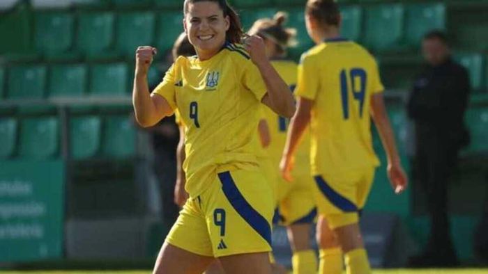 Сборная Украины по футболу официально осталась без главного тренера