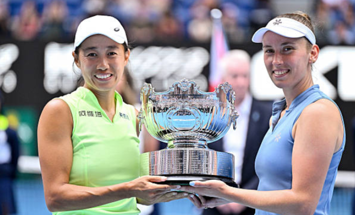 Елізе Мертенс і Шуай Чжан / Getty Images Елізе Мертенс і Шуай Чжан / Getty Images