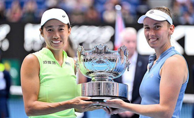 Визначились чемпіони Australian Open у жіночому парному розряді – шостий мейджор для зіркової бельгійки