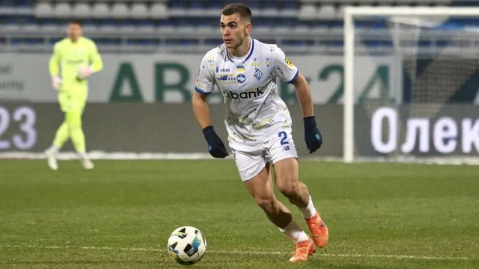 Захисник Динамо на радарі 20-разового чемпіона – українець може опинитися під керівництвом легендарного тренера