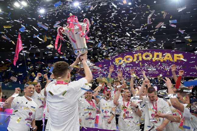 Ураган святкує перемогу в Кубку / Фото Vadim Shamdan 