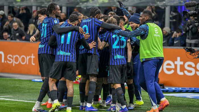 Интер минимально обыграл аутсайдера и оторвался от конкурентов в чемпионской гонке на 6 очков Интер минимально обыграл аутсайдера и оторвался от конкурентов в чемпионской гонке на 6 очков