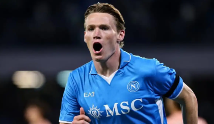 Наполі не без проблем здолав Сассуоло та наздогнав Мілан у Серії А