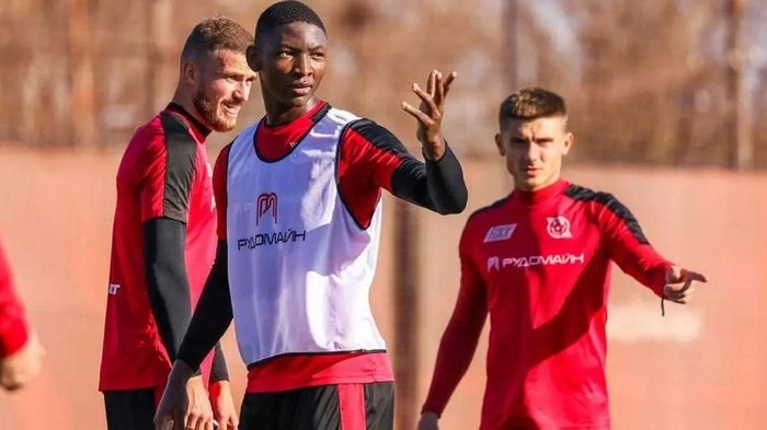 Кривбасс не может уговорить своего лидера продлить контракт – игрок хочет сбежать из Украины