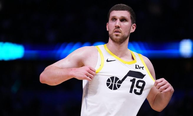 Михайлюк не спас Юту, звезда Лейкерс набрал 45 очков, Детройт уступил, но удержался на вершине Востока – НБА