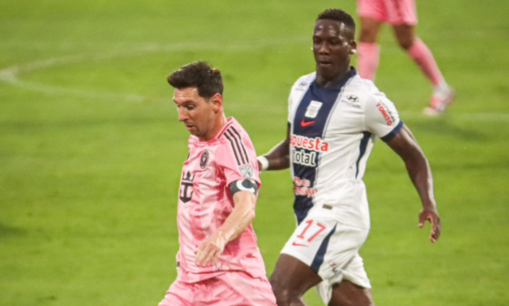 Месси против Альянса / Фото с Х