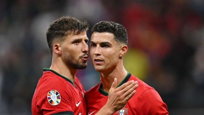 Зірку АПЛ зухвало пограбували – раніше в цьому ж районі жертвами грабіжників стали три його одноклубники Зірку АПЛ зухвало пограбували – раніше в цьому ж районі жертвами грабіжників стали три його одноклубники