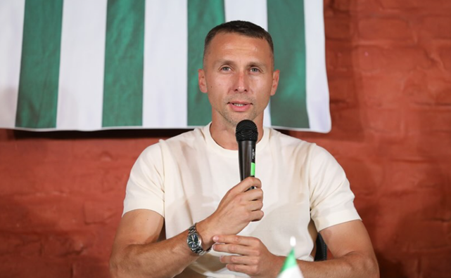 Лупашко засветил фото новорожденного – экс-наставник Карпат уже трижды отец