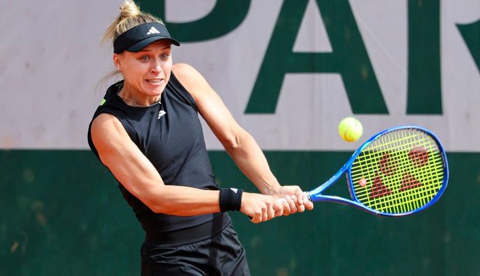 Украина стартовала на Australian Open с победы – Стародубцева повесила "баранку" француженке