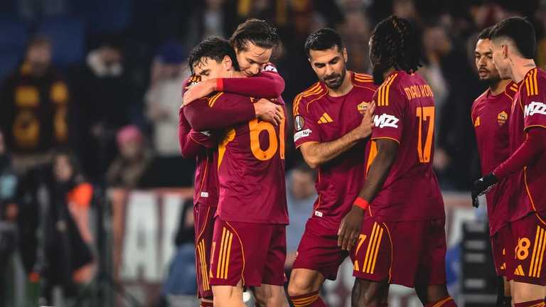 Игроки Ромы / Фото со страницы Ромы в Х Игроки Ромы / Фото со страницы Ромы в Х