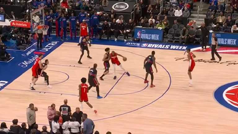 Детройт – Хьюстон / Скриншот Детройт – Хьюстон / Скриншот