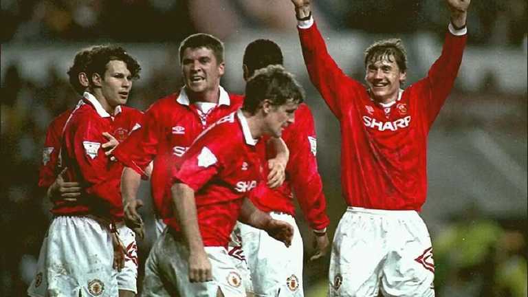 Андрей Канчельскис (справа) в составе МЮ – рядом с Райаном Гиггзом, Роем Кином и Ко Андрей Канчельскис (справа) в составе МЮ – рядом с Райаном Гиггзом, Роем Кином и Ко