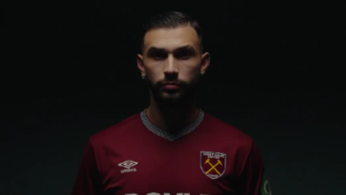 Клуб АПЛ офіційно підписав нападника, який забивав 4 голи Луніну – 30 млн євро закрили шлях Довбику Клуб АПЛ офіційно підписав нападника, який забивав 4 голи Луніну – 30 млн євро закрили шлях Довбику