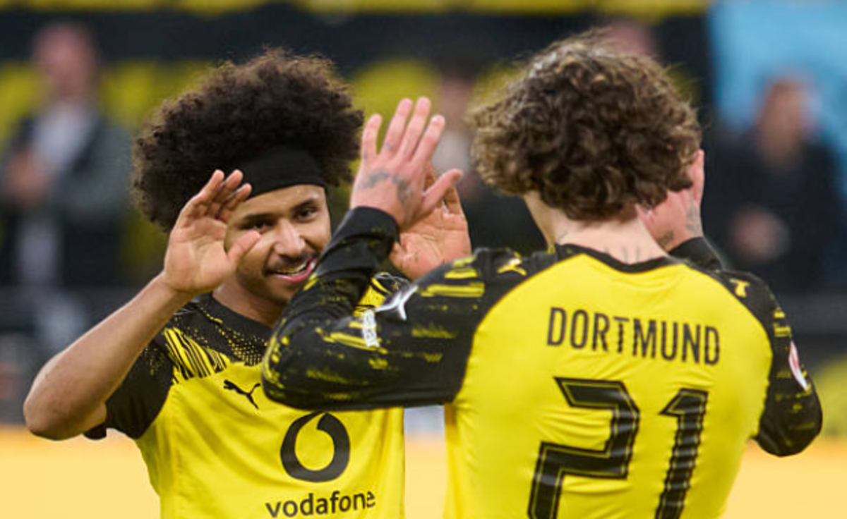 Борусія Д – Санкт-Паулі / Photo by picture alliance / Contributor via Getty Images Борусія Д – Санкт-Паулі / Photo by picture alliance / Contributor via Getty Images