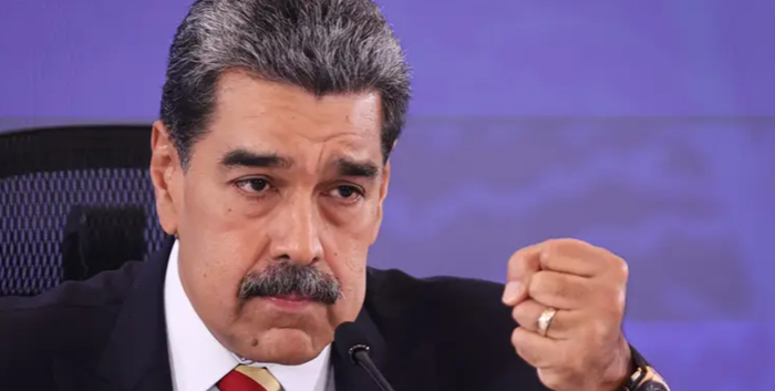 США схватили Мадуро, который плакал вместе с Месси в момент наибольшей слабости аргентинца (ВИДЕО)