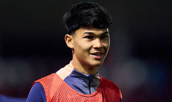 ПСЖ официально подписал звездного хавбека Барселоны – игрок со скандалом покинул Испанию