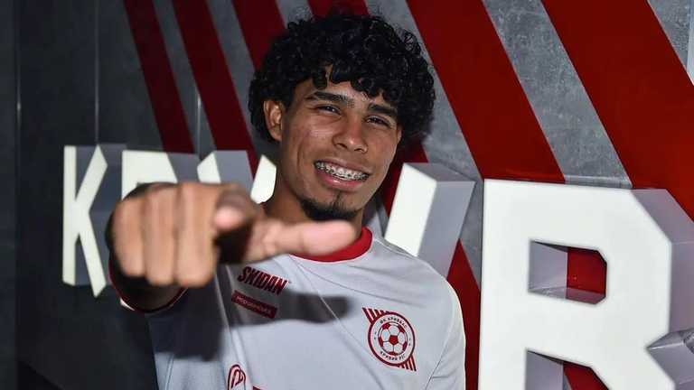 Майкен Гонсалес / фото: ФК Кривбас Майкен Гонсалес / фото: ФК Кривбас