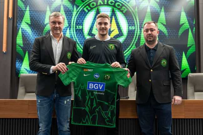 Краснічі (по центру) / Фото ФК Полісся