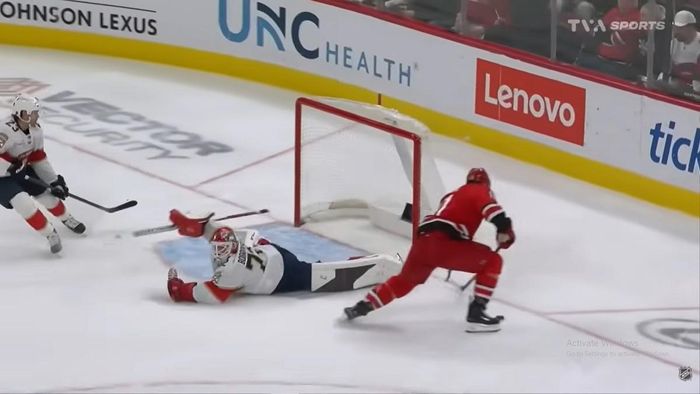 Кароліна історично принизила росіянина, Колорадо несподівано втратило очки, Тампа-Бей перервала блискучу серію – НХЛ