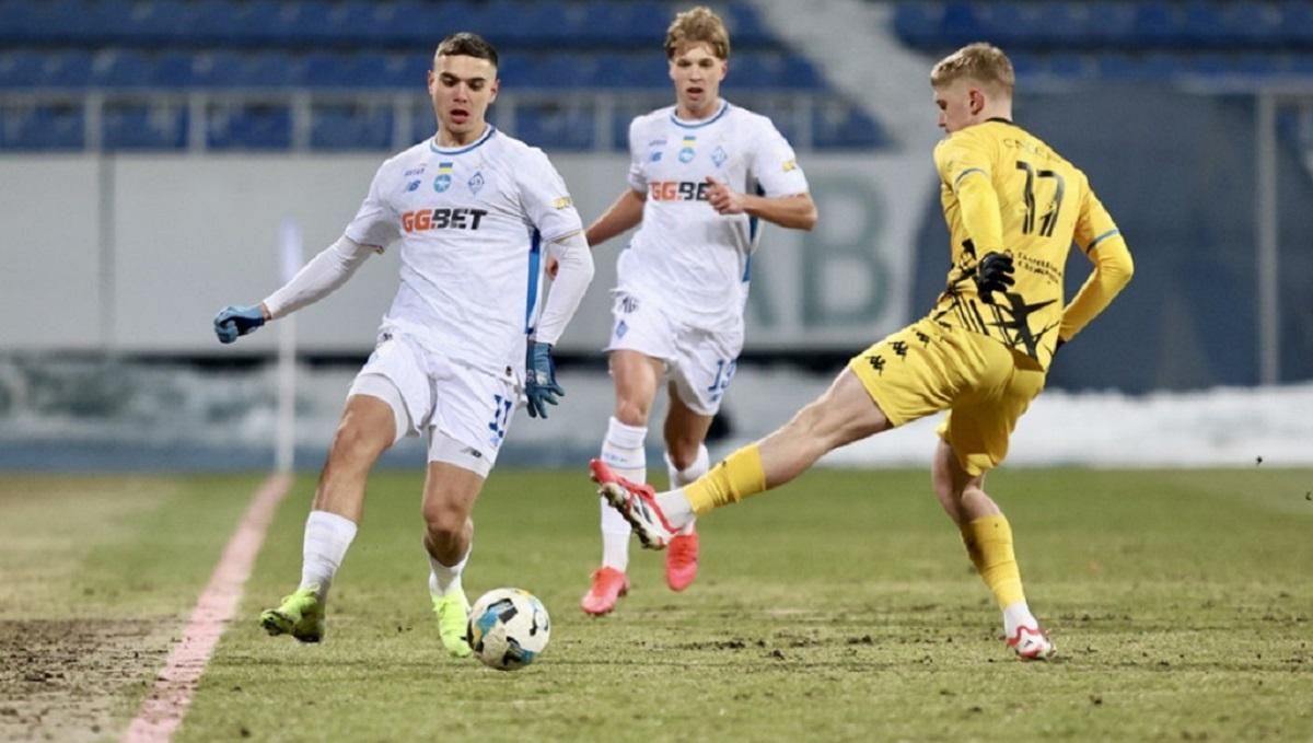 Стадіон Динамо потребує покращення газону / Фото УПЛ Стадіон Динамо потребує покращення газону / Фото УПЛ